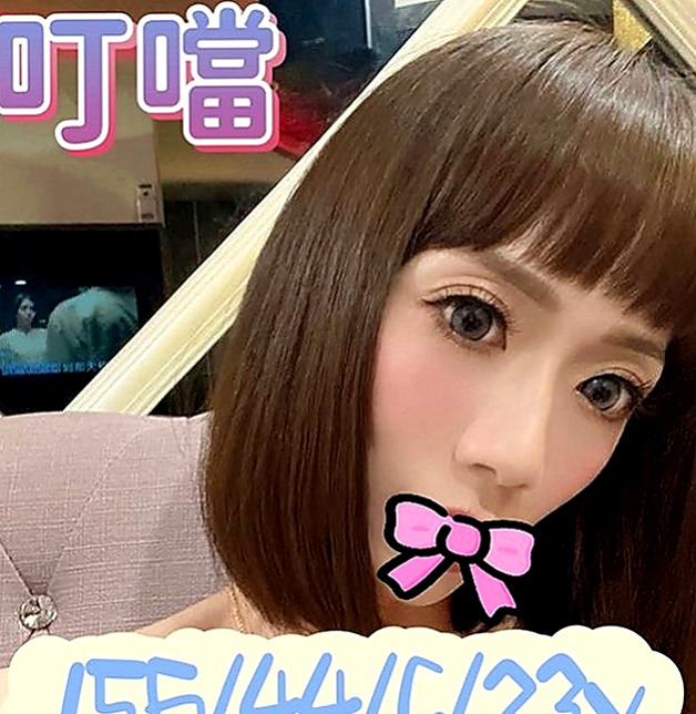 安定八大娛樂網：平凝 |幼齒在校生|164cm|50kg|D罩杯|18歲|喜歡趴在鏡子前愛愛 絕對刺激 讓你軟腳的   胸型粉漂亮 保養得好 內在還是粉粉滴～